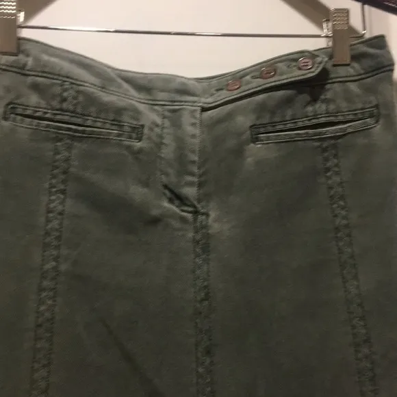 Anthropologie Louie womwns corduroy flair skirt raw hem super soft size 4