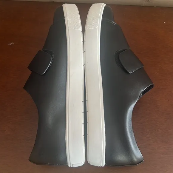 Anthropologie Silent D black no tie slip on shoes sneakers