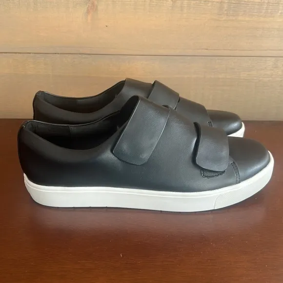 Anthropologie Silent D black no tie slip on shoes sneakers