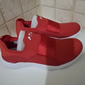 APL Red White Slip-on Shoes Techloom Bliss Size 12