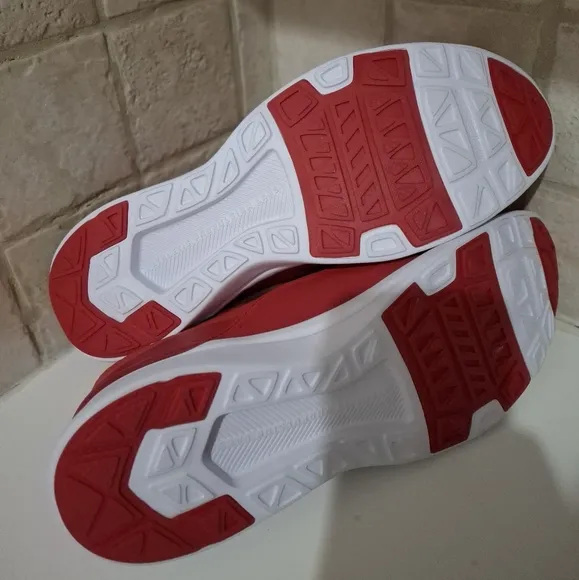 APL Red White Slip-on Shoes Techloom Bliss Size 12