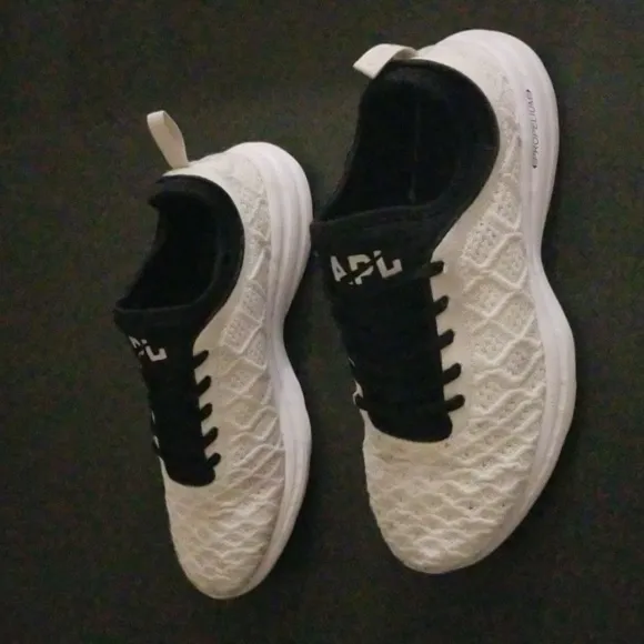 APL Techloom Phantom Running Shoes