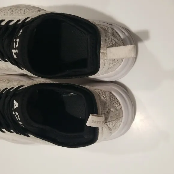APL Techloom Phantom Running Shoes