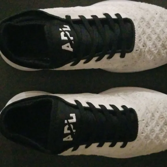 APL Techloom Phantom Running Shoes