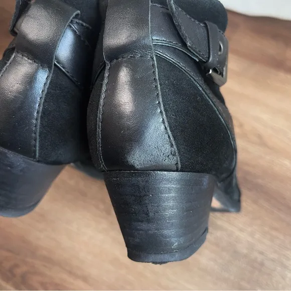 Aquatalia Black Suede Waterproof Farin Ankle Booties Boots Women Size 9 Italy