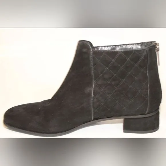 Aquatalia by Marvin K. 8.5 Suede Back Zip Chelsea Flat Ankle Boots