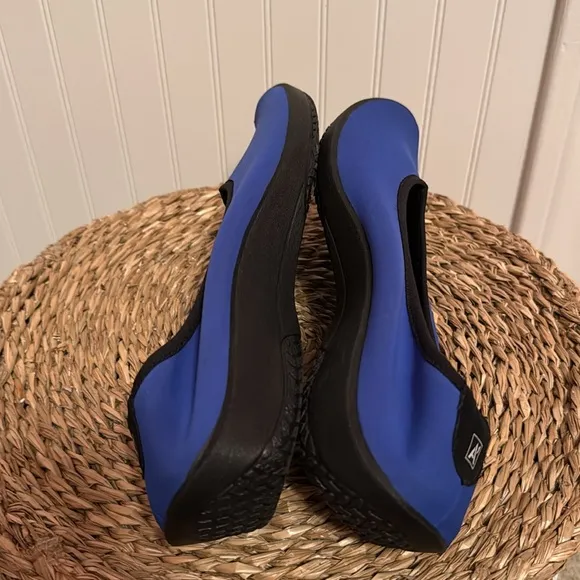 ARCOPEDICO Blue Women's Slip-on Shoes - 42 - Great Condition
