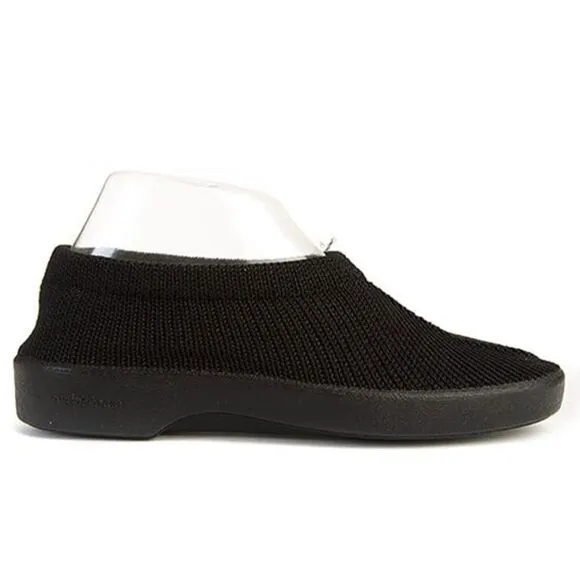 ARCOPEDICO Women’s Softs 01/1061 Knit Slip-Ons in the Size 42/ 10.5-11 US in Blk