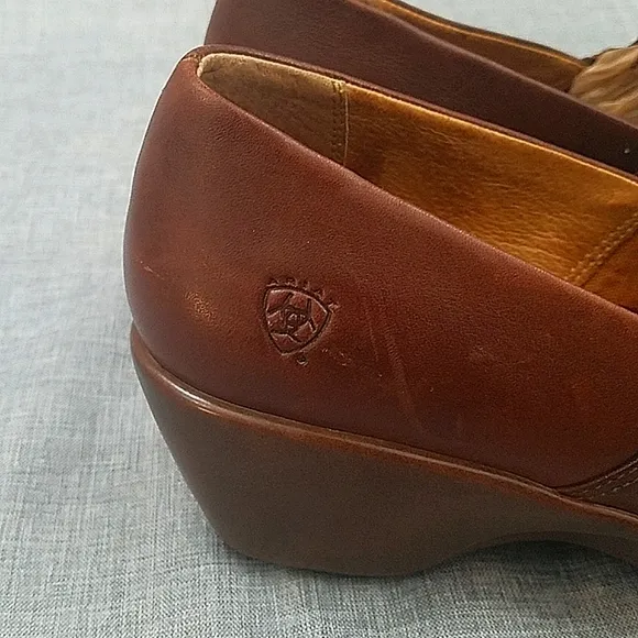 Ariat caramel brown leather slip on Comfort loafer shoes 9B