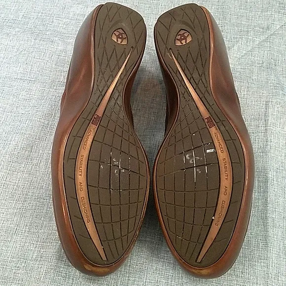 Ariat caramel brown leather slip on Comfort loafer shoes 9B