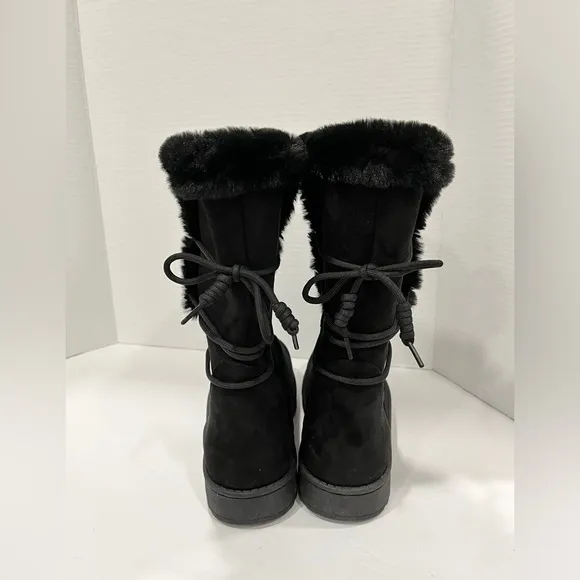 Arizona Jean Co‎ Womens Shawner Flat Heel Winter Boots. Size 9. Color: Black