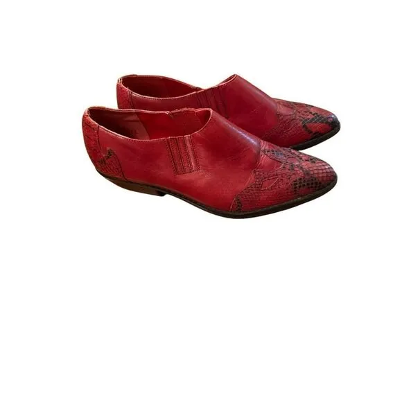 Arpeggios Women’s red leather snakeskin ankle booties Sz 6.5
