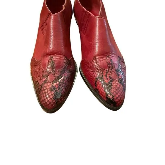 Arpeggios Women’s red leather snakeskin ankle booties Sz 6.5