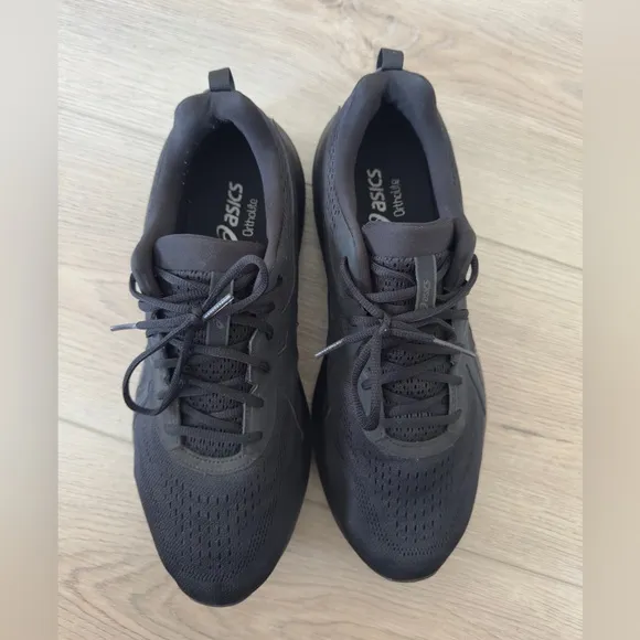 ASICS Black Athletic Running Shoes