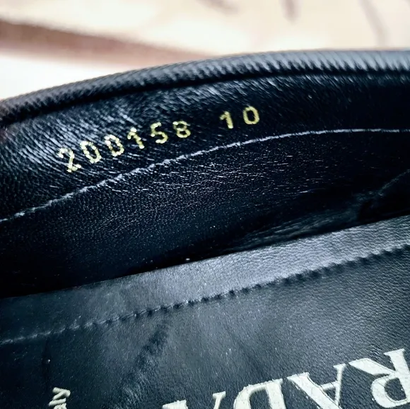 *Authentic* Prada Mens Black Leather Loafers-Size 10
