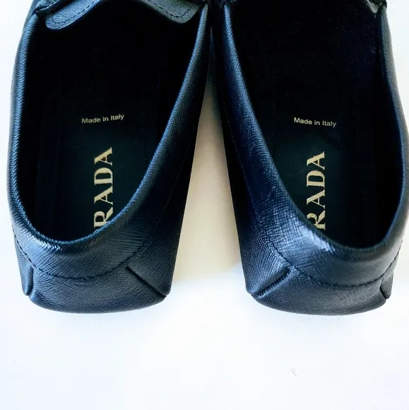 *Authentic* Prada Mens Black Leather Loafers-Size 10