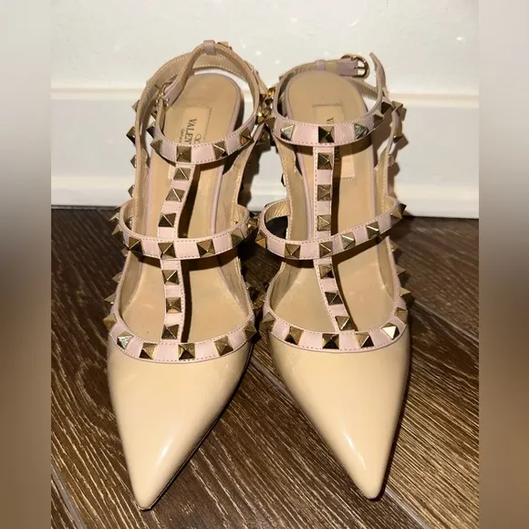 *Authentic* Valentino Garavani Rockstud ankle strap pump in patent leather