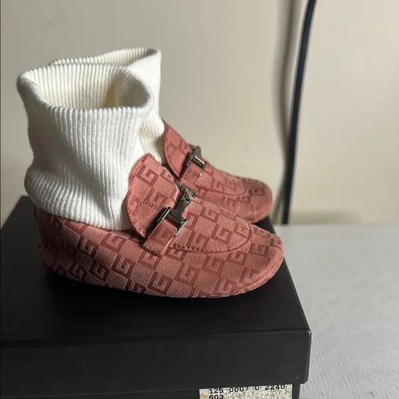 Authentic Vintage Gucci Pink and White Baby Walker Shoes Size 16