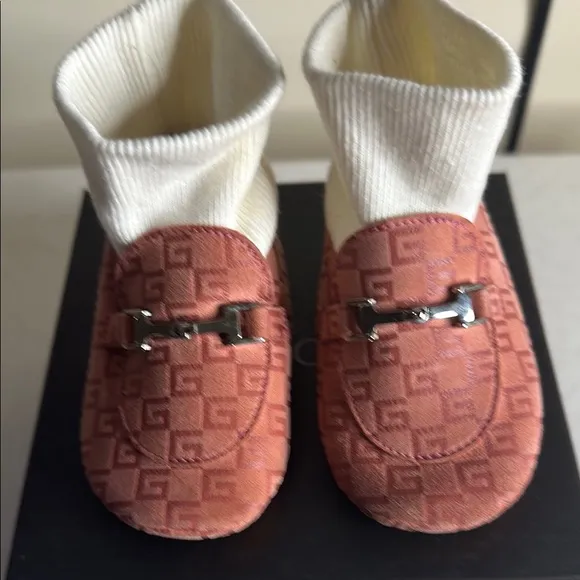 Authentic Vintage Gucci Pink and White Baby Walker Shoes Size 16