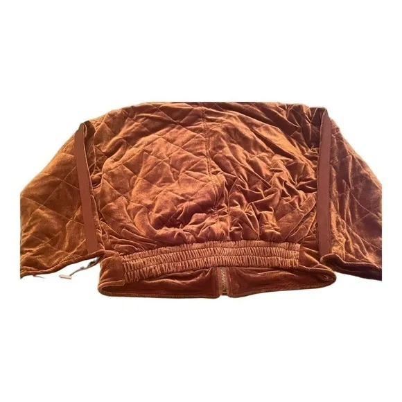 𝅺AVEC LES FILLES Quilted Velvet Zip Jacket In dark camel