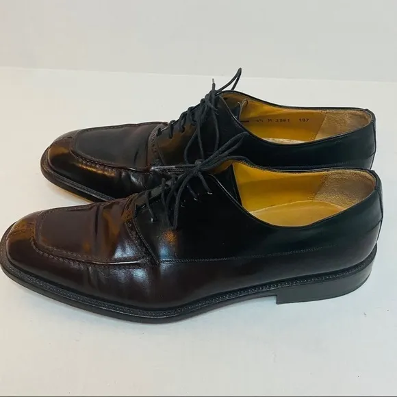 Avventura Two-Tone Oxford Dress Shoes Size:9 1/2