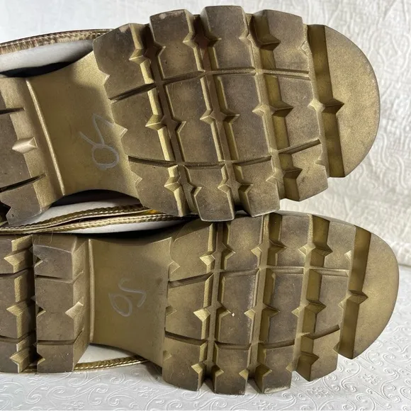 Azalea Wang Mate Metallic Chunky Flat Boot Shiny Gold 10 Rave Festival Party Fun