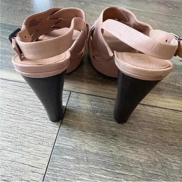 B. Makowsky BF Nicole Blush Pink Strappy Heeled Sandals Size 11