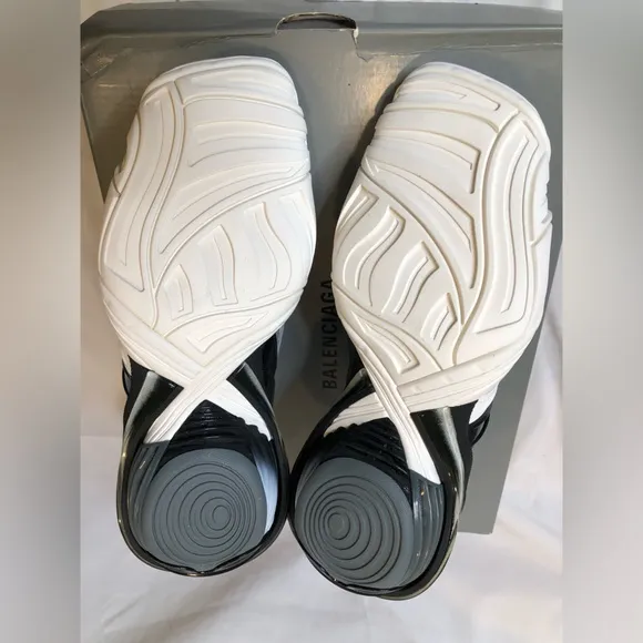 Balenciaga Women’s Tyrex Sneaker - Size 37 EU - 617517-W2CB1 - Brand New