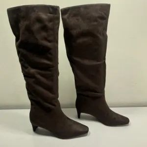 Banana Republic Womens Vegan Tall Slouch Boot Size 7.5 Suede Low Heel Square To