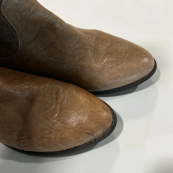 BC footwear - sided leather boots, tall and textured, 8