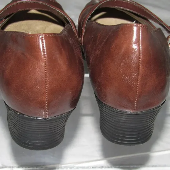 BEACON Denise Brown Mary Jane Shoes Size 7M