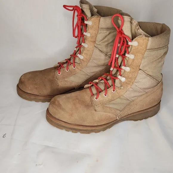 Belleville Men's Vibram Tan Steel Toe Suede Boots with Red Laces Size 10 Used