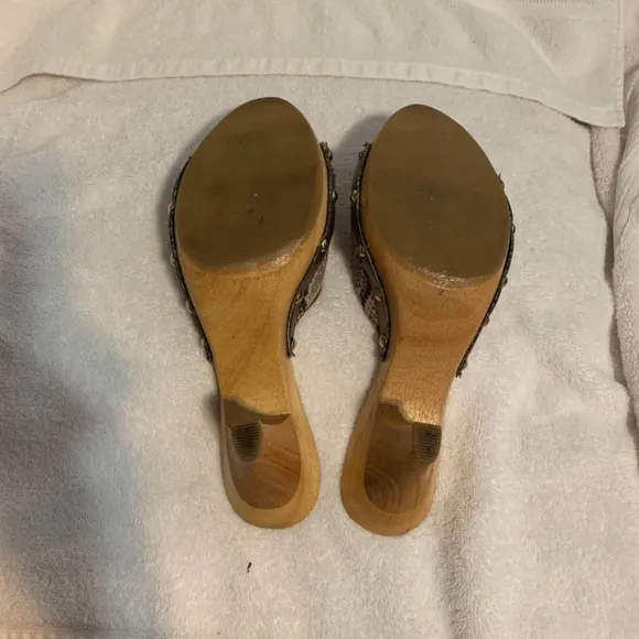 Beverly Feldman (EUC) Malibu Wooden Slide sandals, Size 10