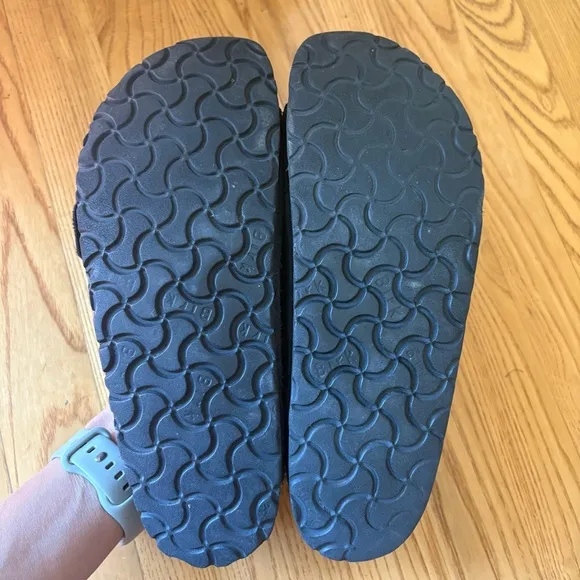 Birkenstock Arizona Black Suede Sandals Soft Footbed Size 39 US Adjustable Shoes
