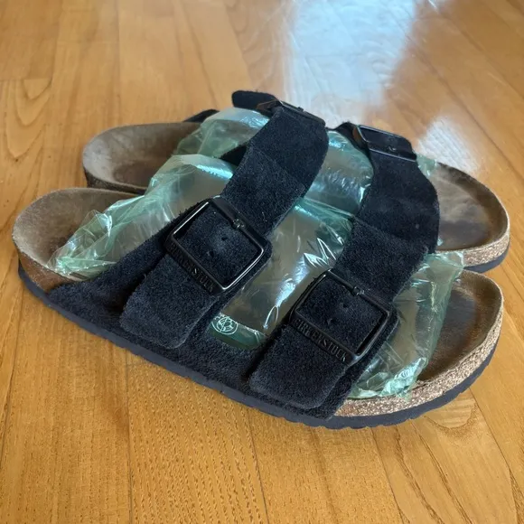 Birkenstock Arizona Black Suede Sandals Soft Footbed Size 39 US Adjustable Shoes