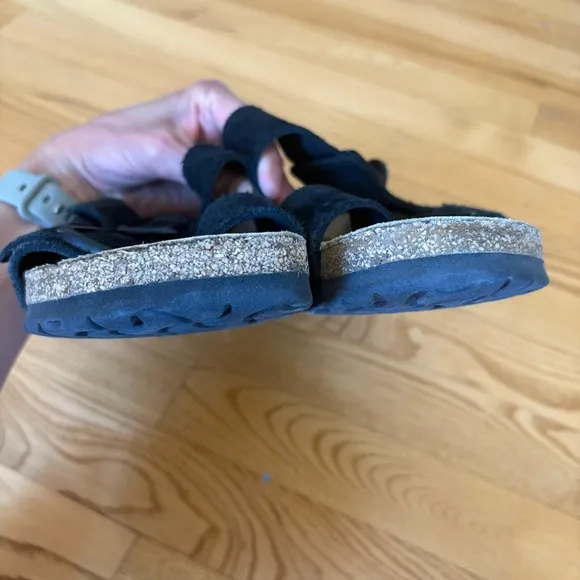 Birkenstock Arizona Black Suede Sandals Soft Footbed Size 39 US Adjustable Shoes