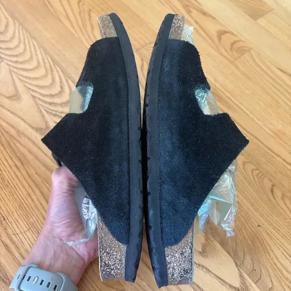 Birkenstock Arizona Black Suede Sandals Soft Footbed Size 39 US Adjustable Shoes