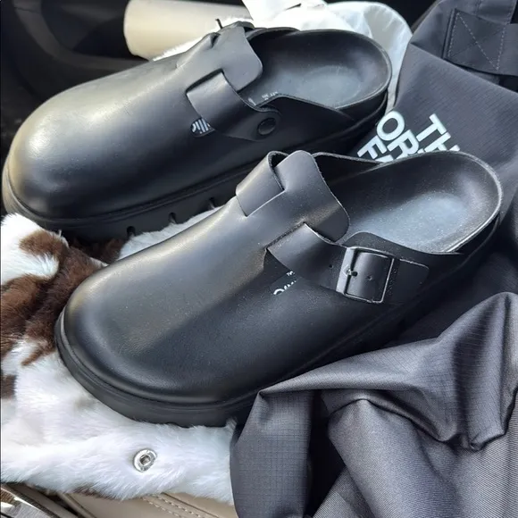 Birkenstock Boston Chunky Clog Black Leather M9 W11 Slip-On Shoes Serrated Sole