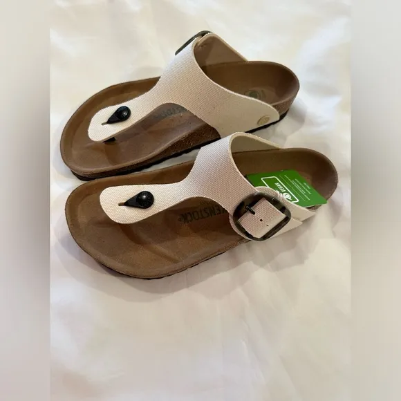 Birkenstock Shoes Gizeh Big Buckle Eggshell Canvas Sandals