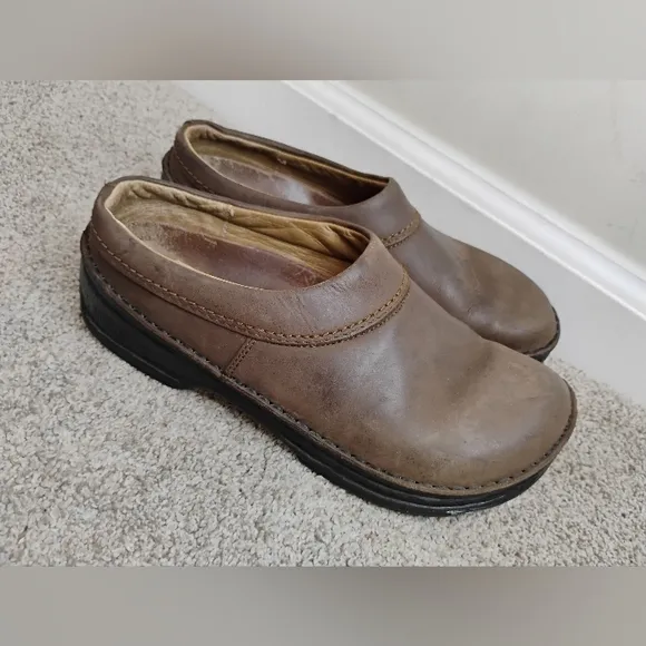 Birkenstock Women's Size 39/8us Narrow Brown Slip-On Shoes