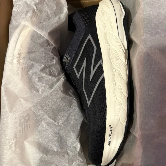 Black Fresh Foam X 860v14 Running Shoes BRAND NEW Womens 9 WIDE