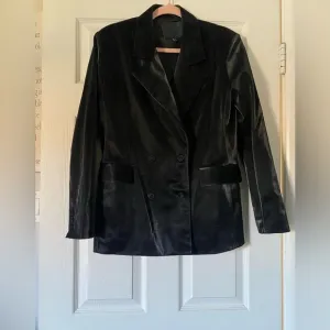 BLANKNYC Women's Small Vegan Leather Double Breasted Blazer Black
