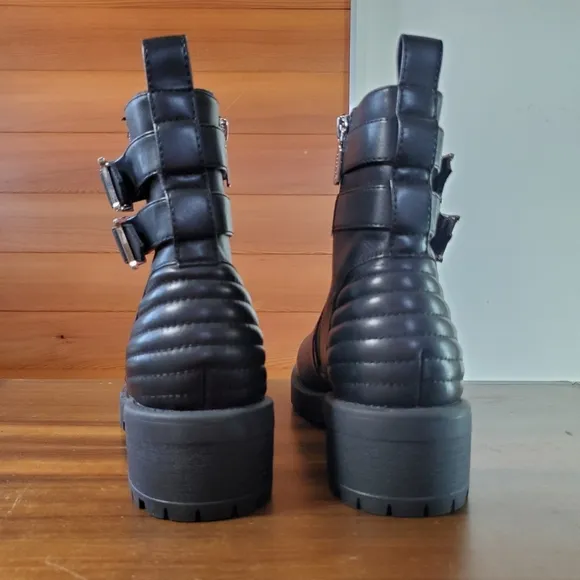 Blondo Size 8 Booties Weatherproof Leather Fleece Lined Rugged Biker Zipp Buckle