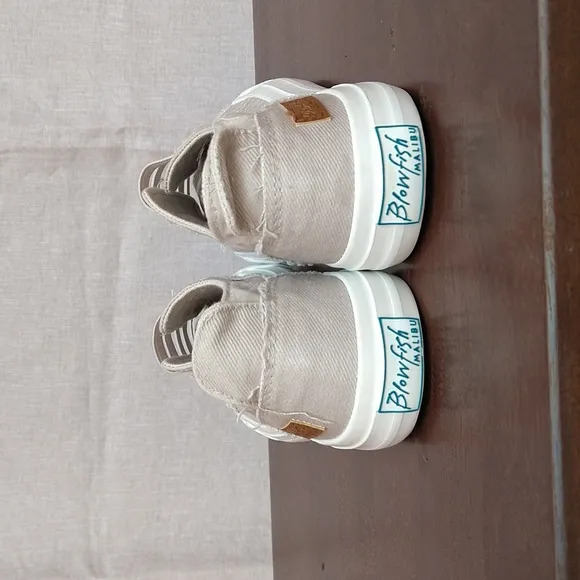 Blowfish Malibu Slip-on Flats Sneakers Tennis Shoes