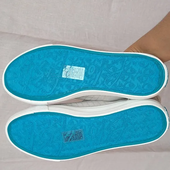 Blowfish Malibu Slip-on Flats Sneakers Tennis Shoes
