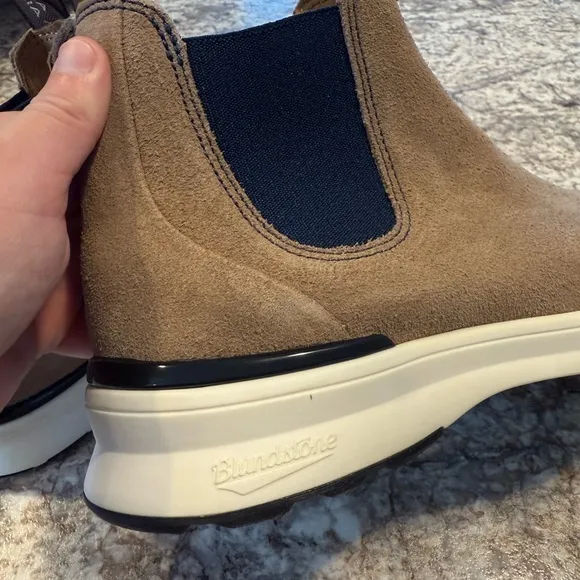 Blundstone Chelsea Suede Boots unisex mens 7 womens 9 brown pull on hike outdoor