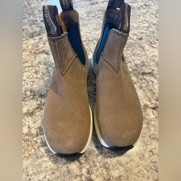 Blundstone Chelsea Suede Boots unisex mens 7 womens 9 brown pull on hike outdoor