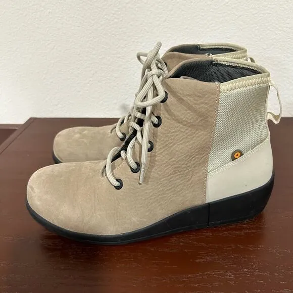 Bogs Audrey Wedge Beige &amp; Cream Safety Toe Boots for Women Size 9