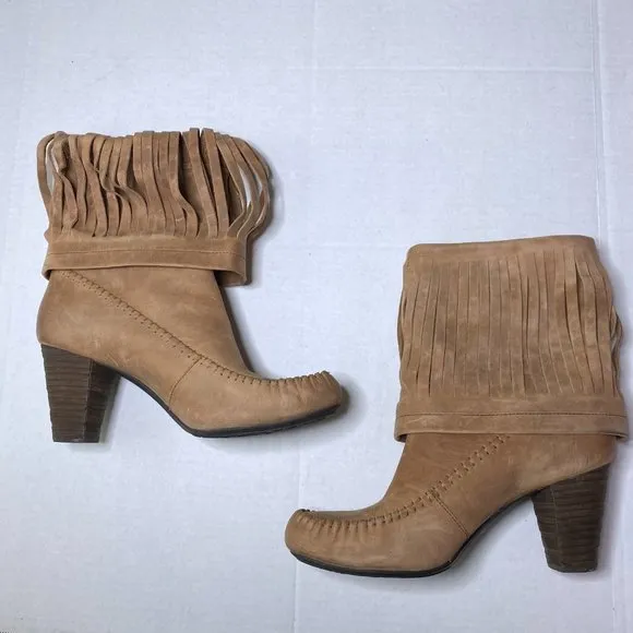 Born 7.5 Leather Banbury Suede Heeled Fringe Boots