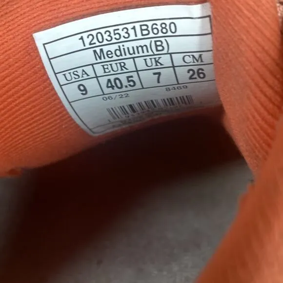 Brooks Adrenaline GTS 22 Coral Latigo Bay Womens Orange Size 9 Running shoes